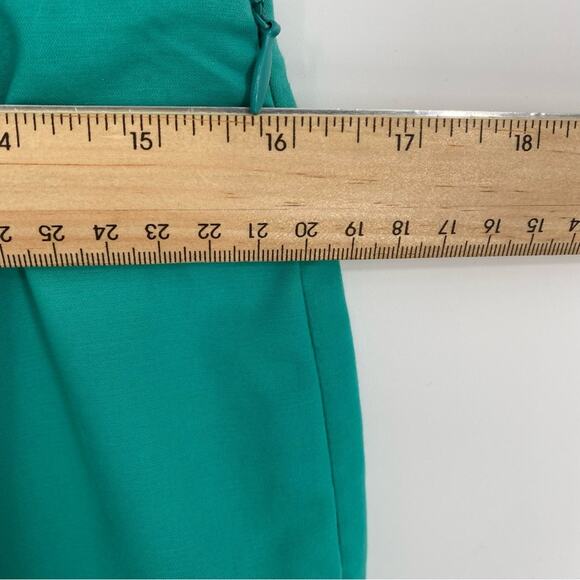 Lafayette 148 Stanton Pants Cropped Quiet
Luxury Old Money Slim Fit Green 8P - Picture 4 of 5